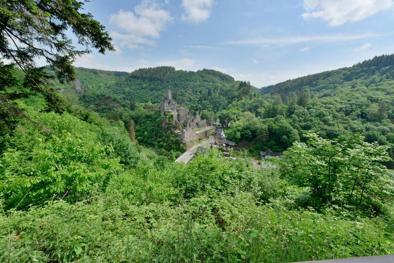 Апартаменты Der Eifel Perle Мандершайд Экстерьер фото